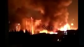 Huge fire hits wholesale market in Shanghai