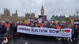 Thousands of protesters during the National Demonstration