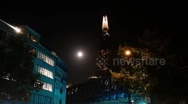 'Beaver' moon seen rising oever London