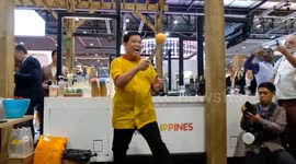 Bartender's impressive cocktail-making skills wows London crowd