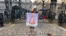 Artist stae protest outside Downing Street as Rishi Sunak loses first cabinet minister