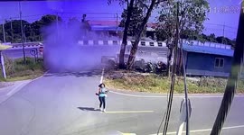Quick-thinking woman runs to safety as car crashes yards away