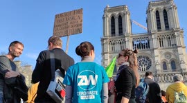Global day for the climate. Notre-Dame de Paris Cathedral, France 12 nov 2022, 14h