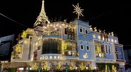 Family's house becomes local tourist attraction covered in stunning Christmas lights