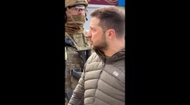 Zelenskyy watches Ukrainian flag being raised during trip to liberated Kherson