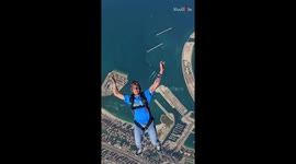 Skydiver's ENLIVENING flight in Dubai will tingle your adventure cells