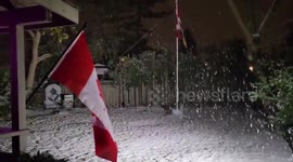 First snowfall of the season blankets Toronto