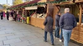 Londoners flock to Trafalgar Square's Christmas market