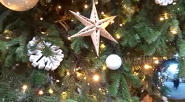 Christmas tree sparkles at Hays Galleria on the River Thames in London