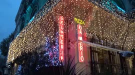 Christmas sparkle of Italian pizza restaurant Da Mario Kensington in London