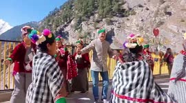 Women perform traditional dance in freezing temperatures in northern India