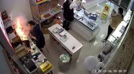 Huge ball of fire bursts out of tablet when being repaired in Chinese shop
