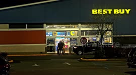 People are doing shopping at Best Buy on Black Friday for sales prices after Thanksgiving Day.