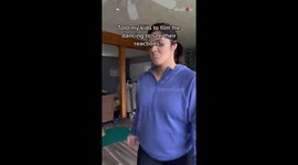 Mom secretly records her kids' adorable reactions to her goofy dance