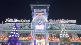 Christians and Muslims enjoy Christmas spirit in the Philippines