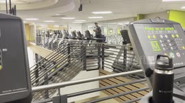 Clips of People Exercising in The Gym