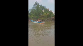 Landslide swept away 12 houses and 10 hectares of land in Vietnam