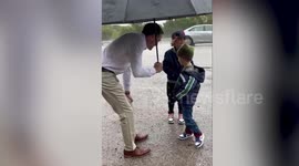 Heartwarming moment man shocks girlfriend with surprise proposal in front of her family