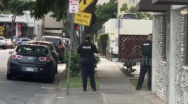 Police barricades in Waikiki | GUN VIOLENCE | SWAT Police squad in Waikiki trying to solve the situation | standoff situation in Waikiki on Oahu | roads closed in Waikiki, the center of tourism in hawaii