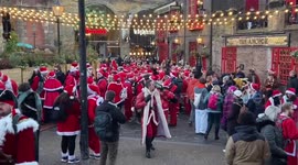 Dozens of Santas go pub-crawling during Santacon