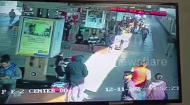 Alert cop saves life of passenger who slipped while boarding moving train in northern India