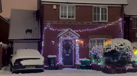 UK: London neighbourhood covered in Snow