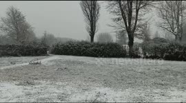 It begins to snow in Turin, with temperatures reaching close to zero. The accumulations of snow begin to create problems for the population.