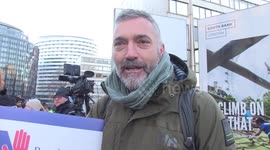 Striking nurse outside St Thomas' Hospital says nurses can't be treated like