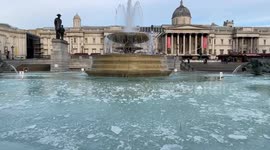 Fountain freezes in Trafalgar Square as sub-zero temperatures continue in London