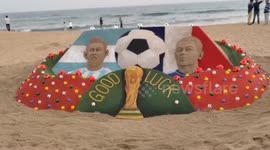 Indian sand artist sends ‘Good Luck’ message to France and Argentina for World Cup final