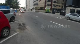 Nata is coming. And Santa Claus is walking through the city of Vila Velha - ES.