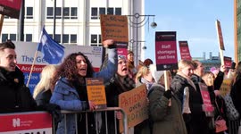 NHS strike: Nurses on picket line at Leeds General Infirmary