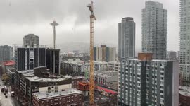 Timelapse shows blizzard gradually shrouding Seattle