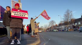 NHS strike continues in Liverpool: Nurses on picket line outside Aintree Hospital