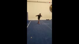 Competent man didn't let his leg touch the floor while performing cork snapu
