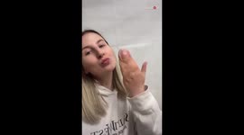 Creative woman replaces 4 fingers on her hand with 1 GIANT one to mess with viewers' minds