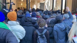 People rush to Selfridges for Boxing Day Sales 2022 in London