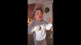 Woman freezes her hair and turns it into 'stalagmites' during US winter storm