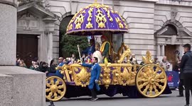 'Oh When the Saints' by bagpipers cheers the crowds at London New Year Day Parade 2023