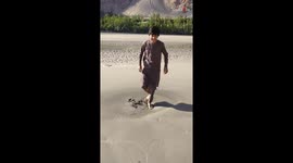 This cheerful video will swamp you in a puddle of SATISFACTION *Northern Pakistan beauty*