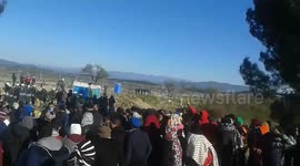 Refugee electrocuted to death at Greece - FYROM border