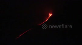 Long range fountain lava flow frorm Etna