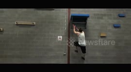 Man shows parkour 'ninja skills' in Canada gym
