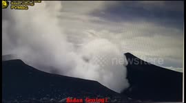 Mount Marapi in Indonesia continues to erupt. The violence was caught on camera