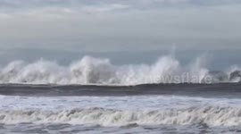US: High Surf Advisory Issued Along Southern California Coast