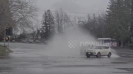 Car accident caught at flooded intersection in Sacramento, US