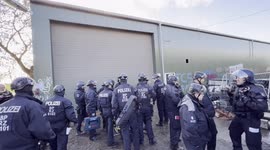 Police storm into building in Lützerath, Germany