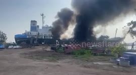 Explosion on oil tanker kills one person and injures five others in Thailand
