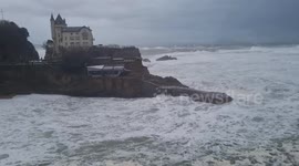 Another video of storm fien with huge waves in Biarritz southwest of France
