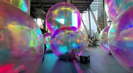 'Evanescent' art installation in London features giant iridescent bubbles